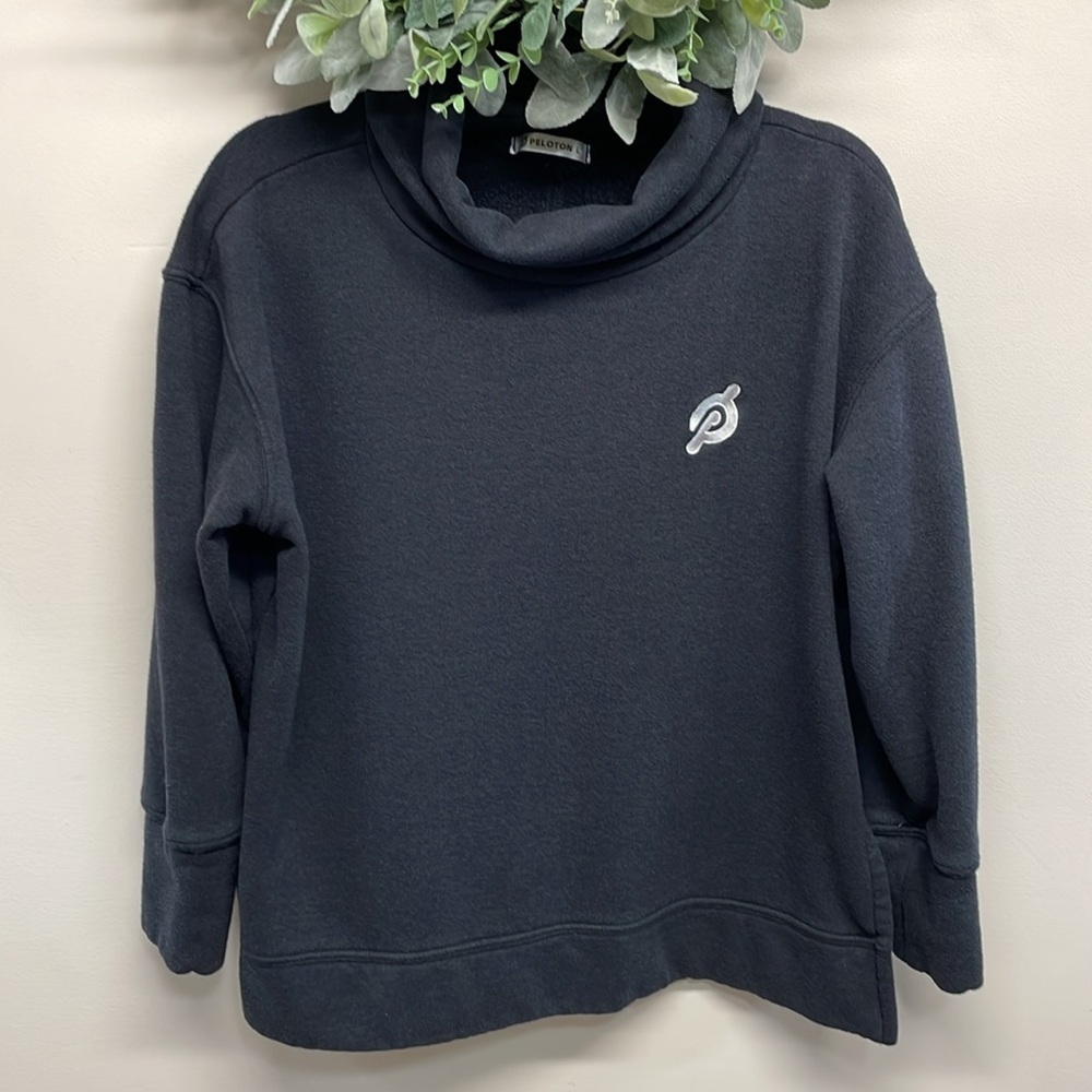 Peloton Funnel Neck Pullover Sweatshirt Side Slits Cycling Performance L